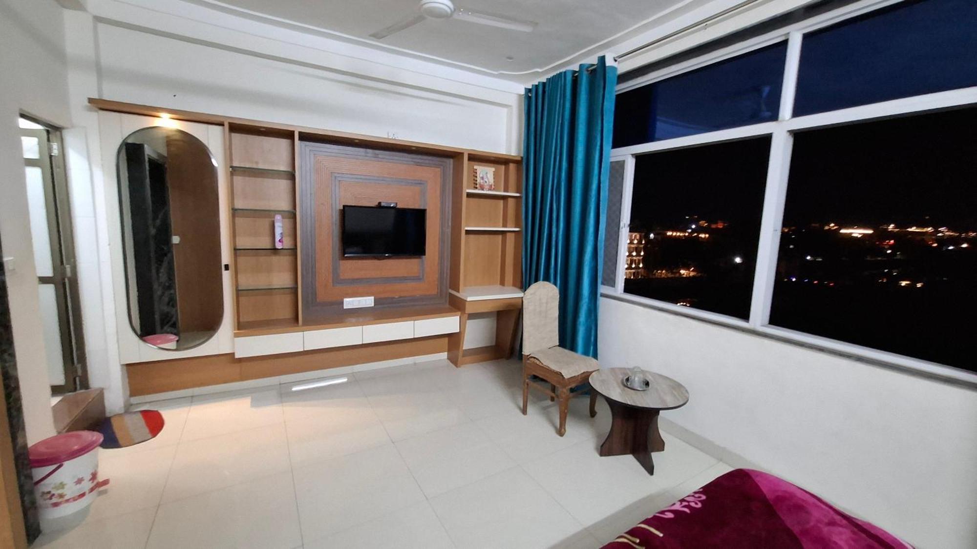 Antariksh Hotel Udaipur Ngoại thất bức ảnh