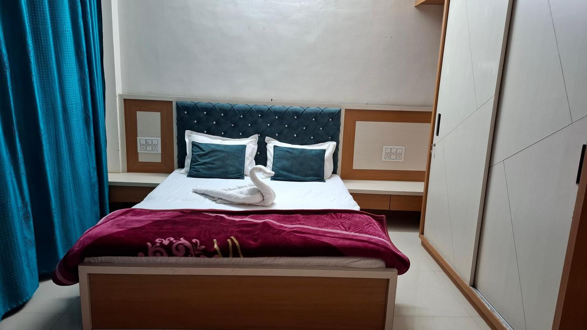 Antariksh Hotel Udaipur Ngoại thất bức ảnh